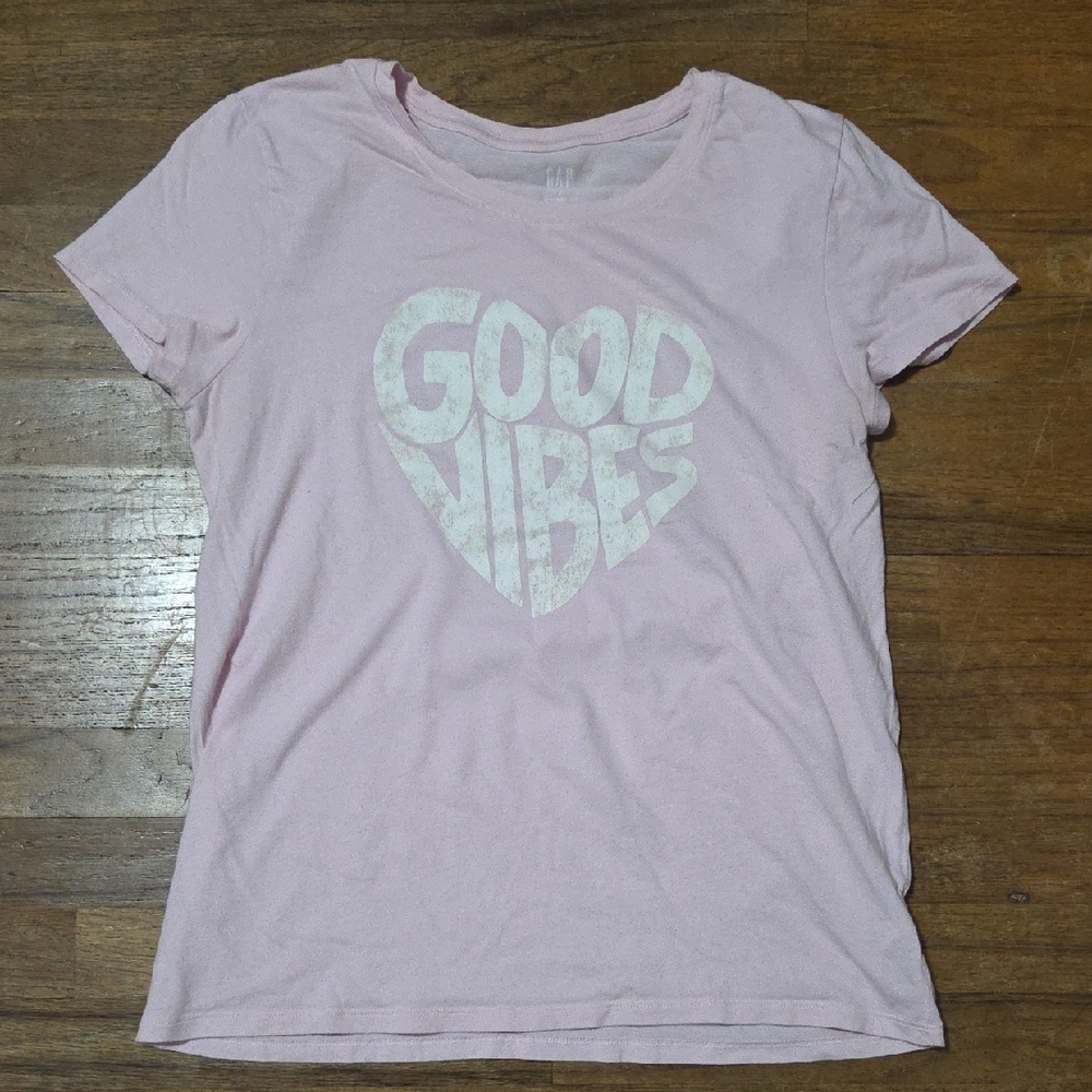 ๐ต3/$13 GAP Graphic Tee